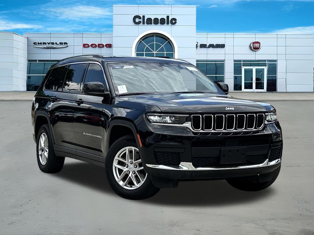 2023 Jeep Grand Cherokee L Laredo's photo