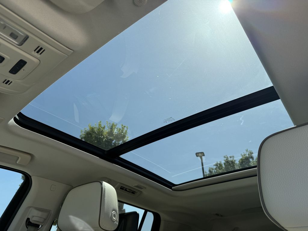 2024 GMC Yukon XL Denali - Photo 24