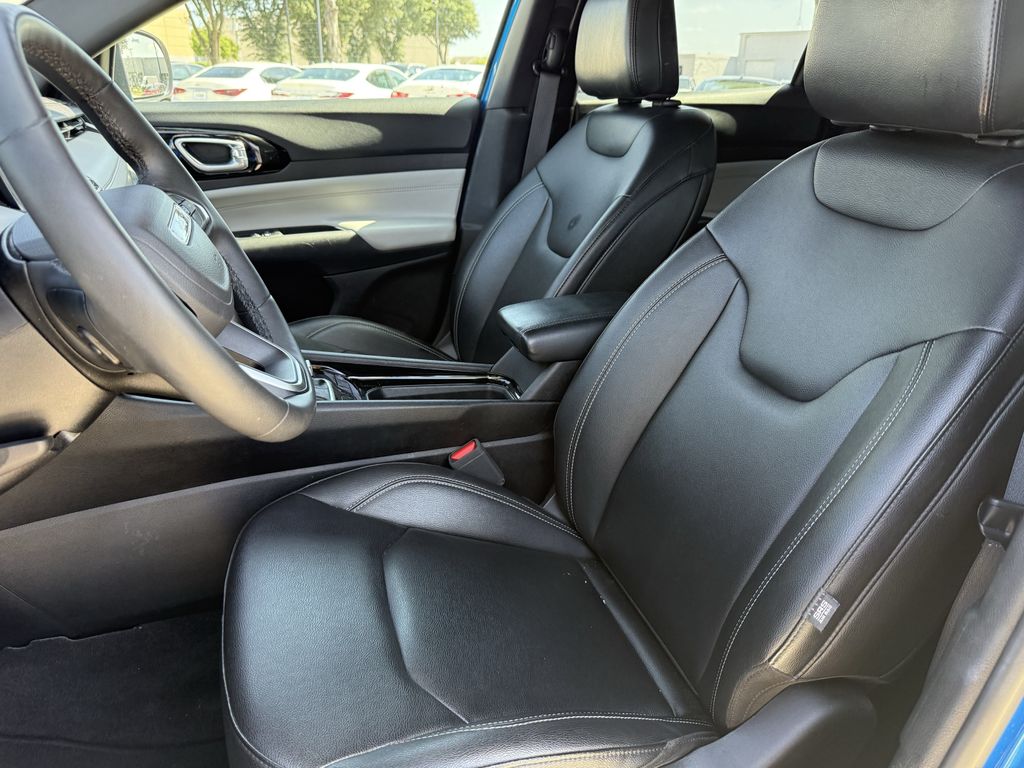 2025 Jeep Compass Limited - Photo 23