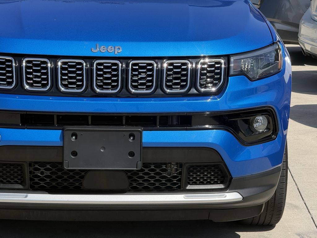 2025 Jeep Compass Limited - Photo 8
