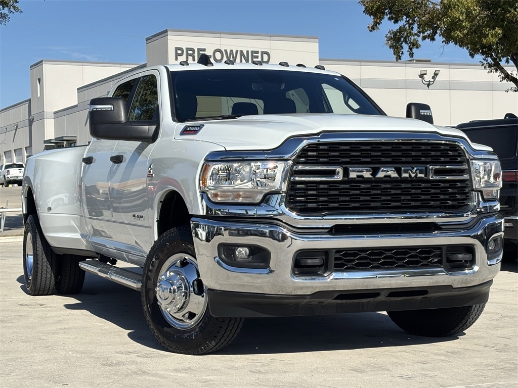 2024 RAM Ram 3500 Pickup Big Horn's photo
