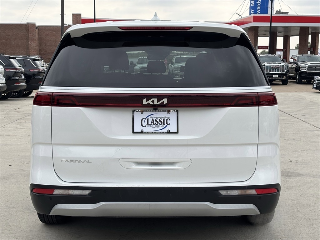 2023 Kia Carnival LX photo 4