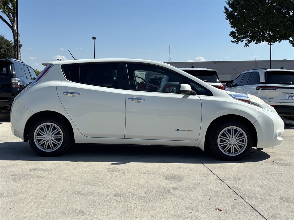 Used 2015 Nissan LEAF S with VIN 1N4AZ0CPXFC331040 for sale in Arlington, TX