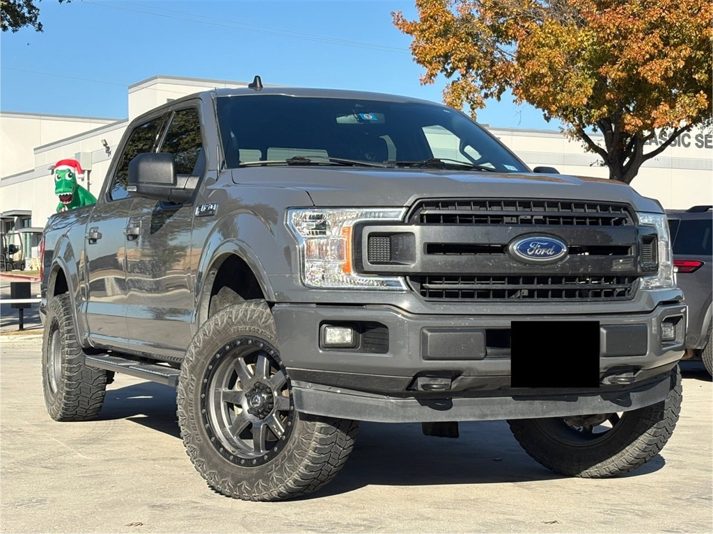 2020 Ford F-150 XLT's photo