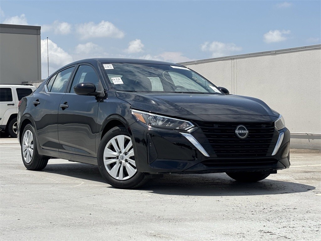 2025 Nissan Sentra S photo 2