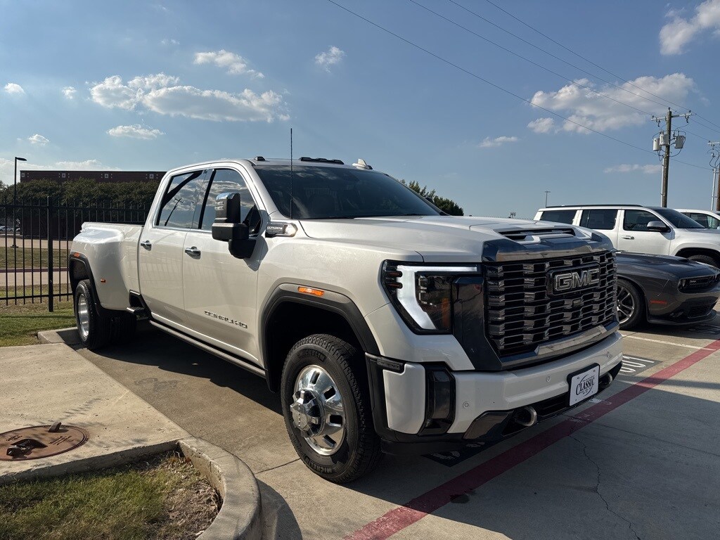 2024 Gmc Sierra 3500 HD Denali Ultimate photo 3