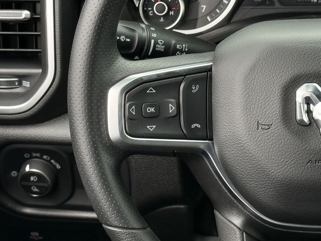 2026 RAM 1500 Express - Photo 14