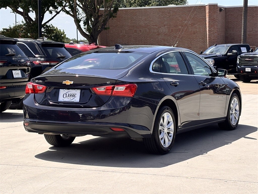 2025 Chevrolet Malibu 1LT photo 4