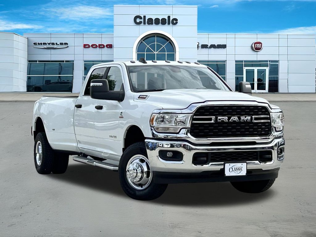 2024 RAM 3500 Big Horn 4X4 Crew Cab LWB's photo