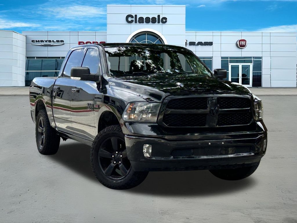 2018 RAM 1500 Big Horn 4x4 Crew Cab 5'7's photo
