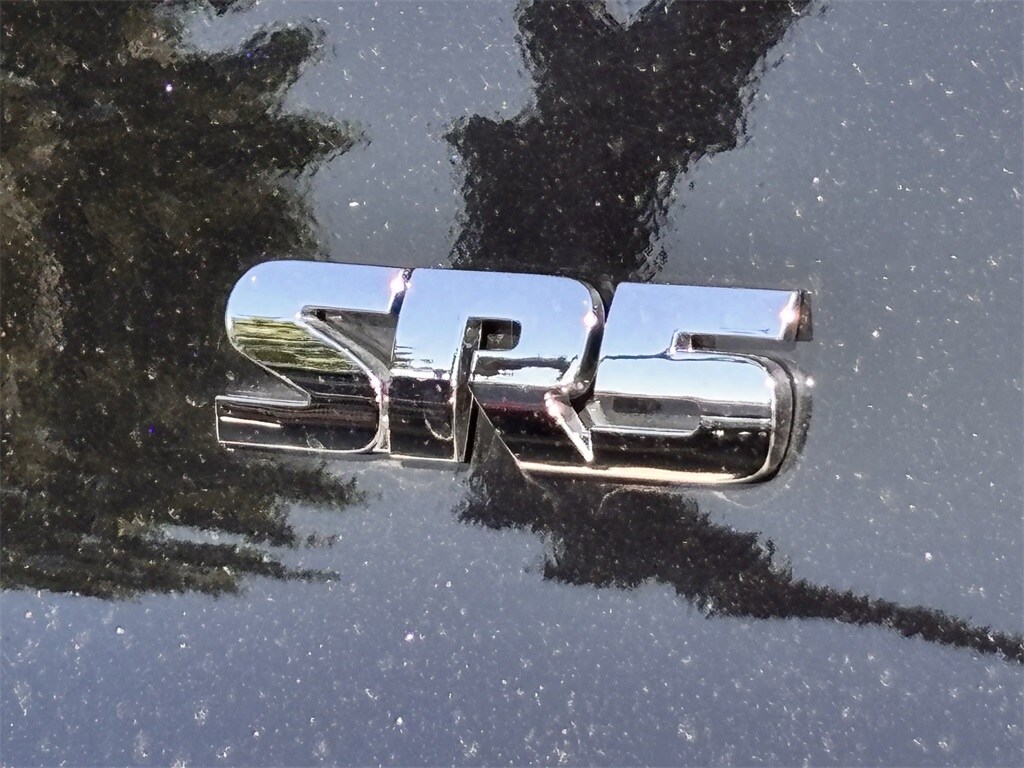 2024 Toyota 4Runner SR5 photo 4