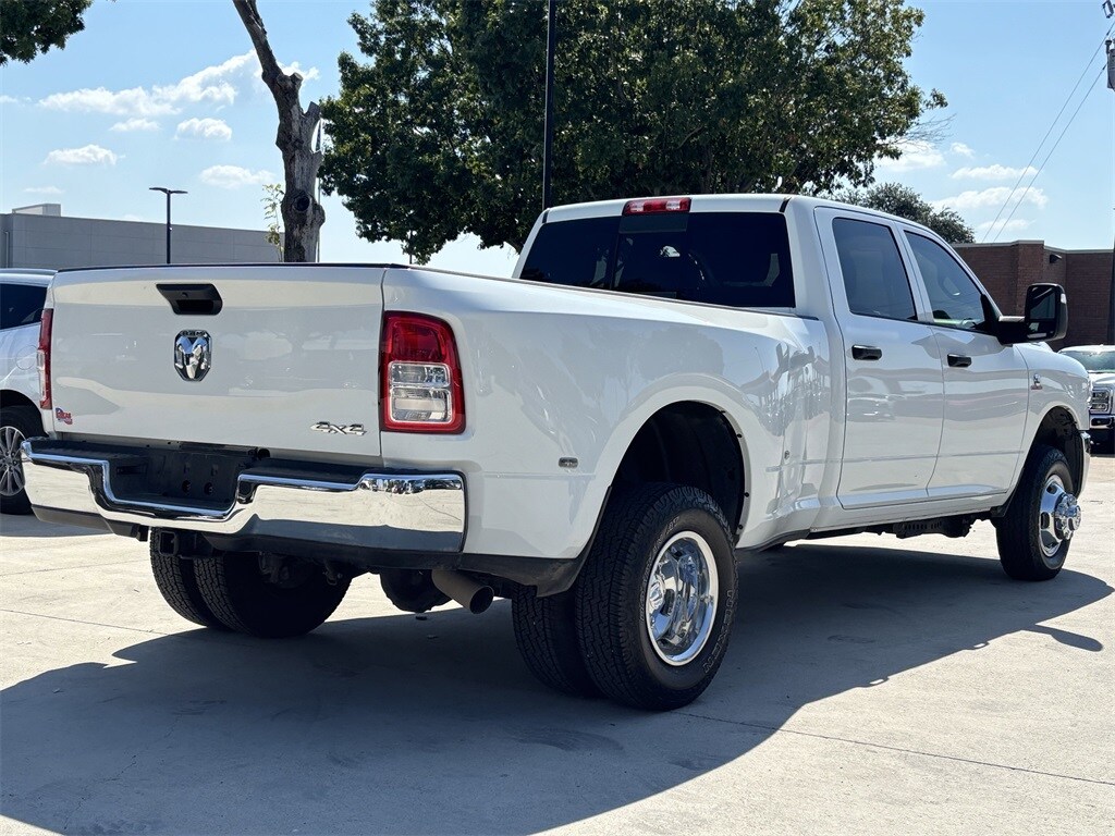 2024 Ram 3500 Tradesman photo 3