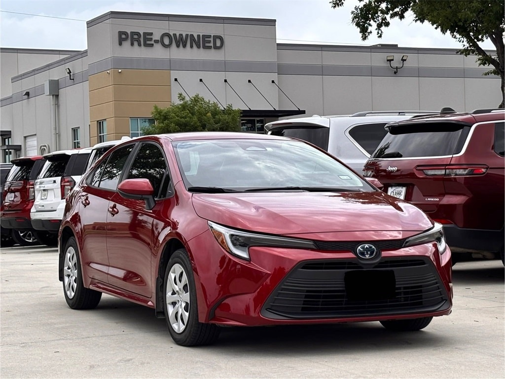 Used 2023 Toyota Corolla LE with VIN JTDBCMFE7PJ002178 for sale in Arlington, TX