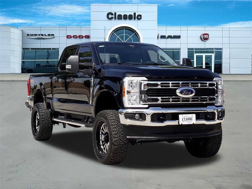 Used 2024 Ford F-250 Super Duty XLT with VIN 1FT7W2BN1REF95183 for sale in Arlington, TX