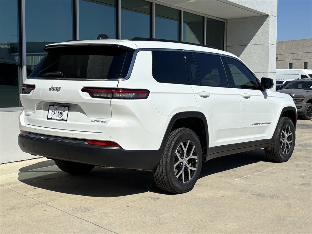 2025 Jeep Grand Cherokee Limited photo 2