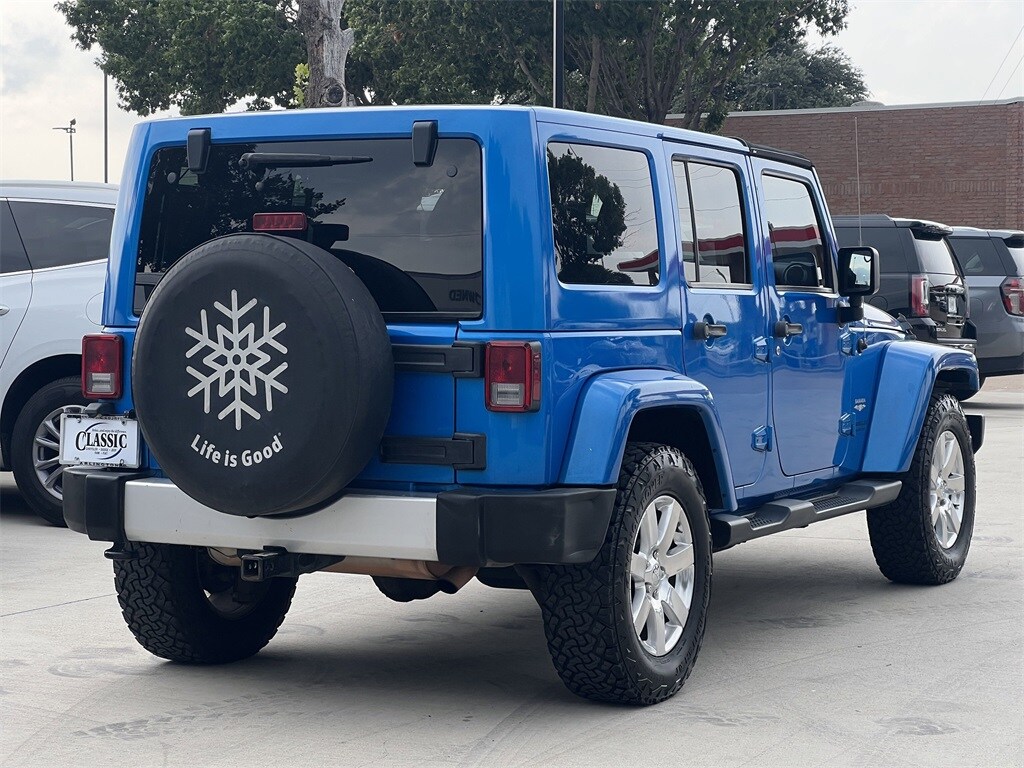 2015 Jeep Wrangler Unlimited Sahara photo 4