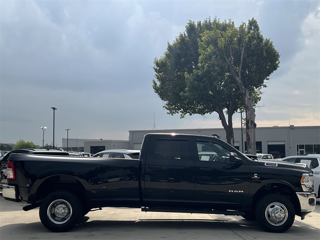 2022 Ram 3500 Big Horn photo 3