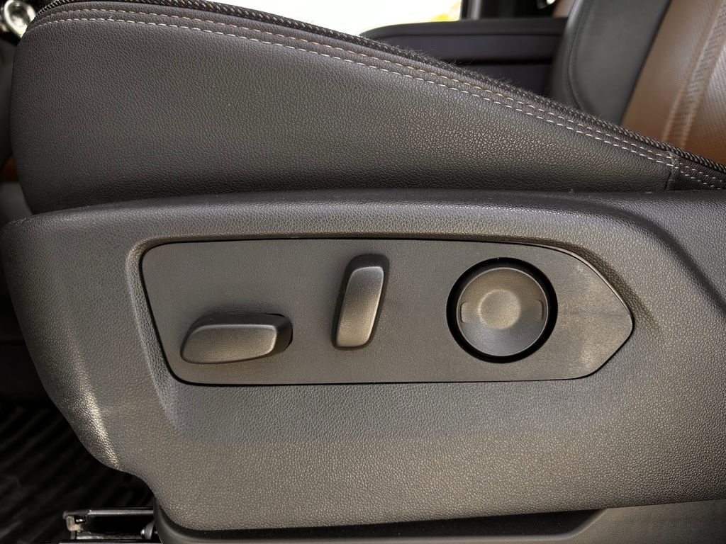 2025 Chevrolet Silverado 1500 High Country - Photo 31