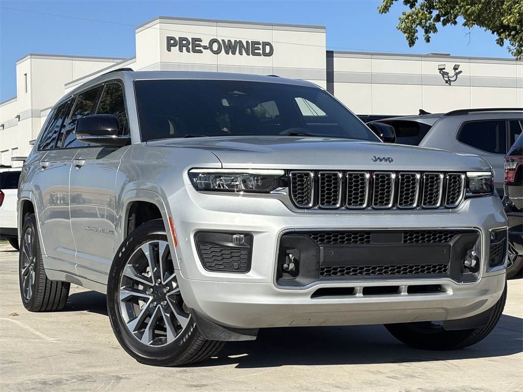2023 Jeep Grand Cherokee L Overland's photo