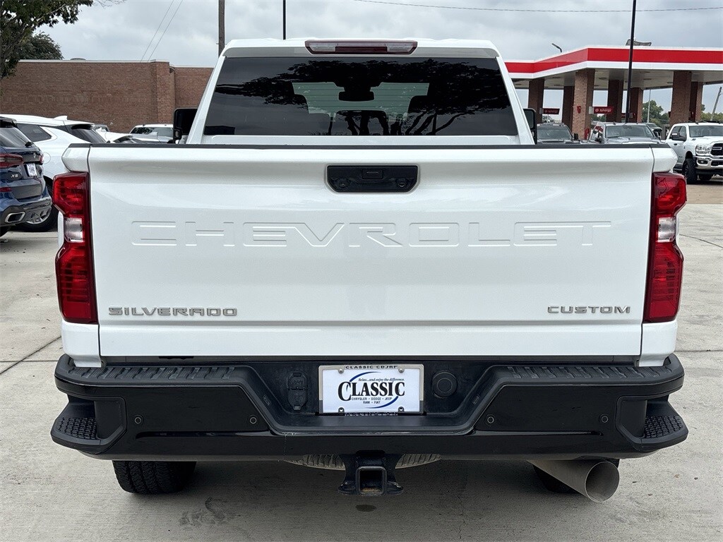 2024 Chevrolet Silverado 2500HD Custom photo 4
