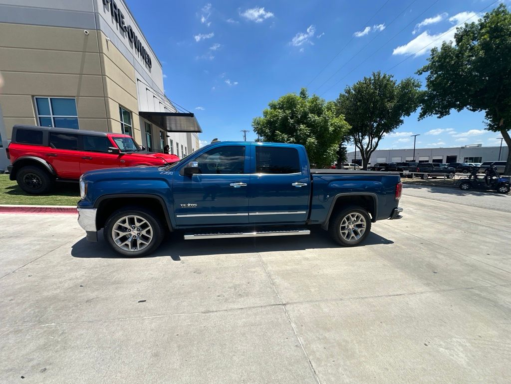 2018 GMC Sierra 4WD Crew Cab Short Box SLT's photo