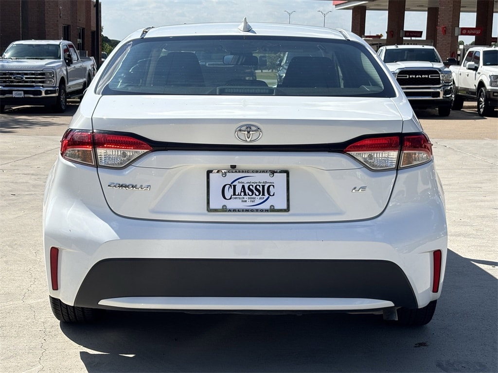 Used 2022 Toyota Corolla LE Sedan