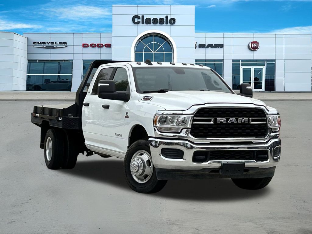 2024 RAM Ram 3500 Chassis Cab SLT