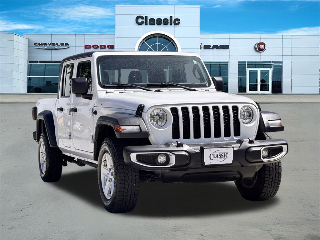2023 Jeep Gladiator Sport photo 2
