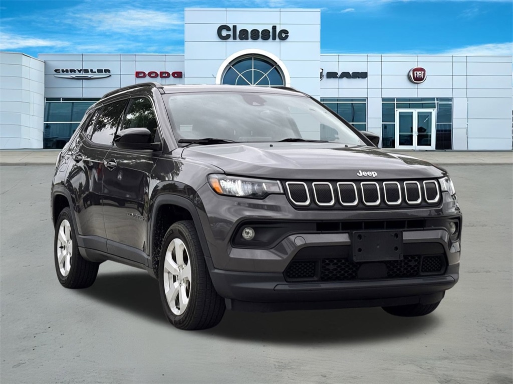 Used 2022 Jeep Compass Latitude with VIN 3C4NJDBB5NT123070 for sale in Arlington, TX