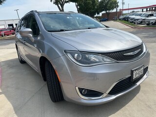 2018 Chrysler Pacifica Touring L Van