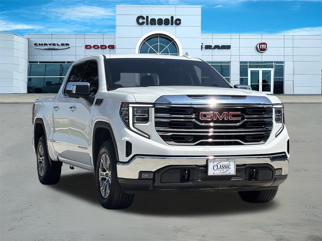 2024 GMC Sierra 1500 SLT's photo