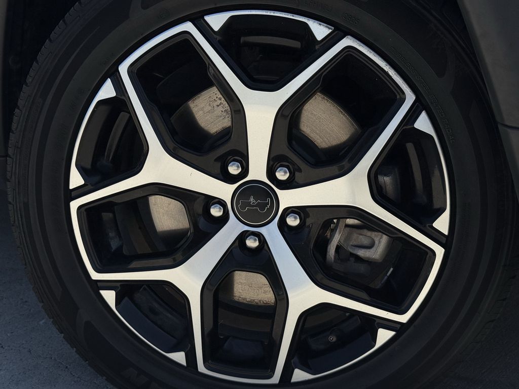 2025 Jeep Compass Limited - Photo 9