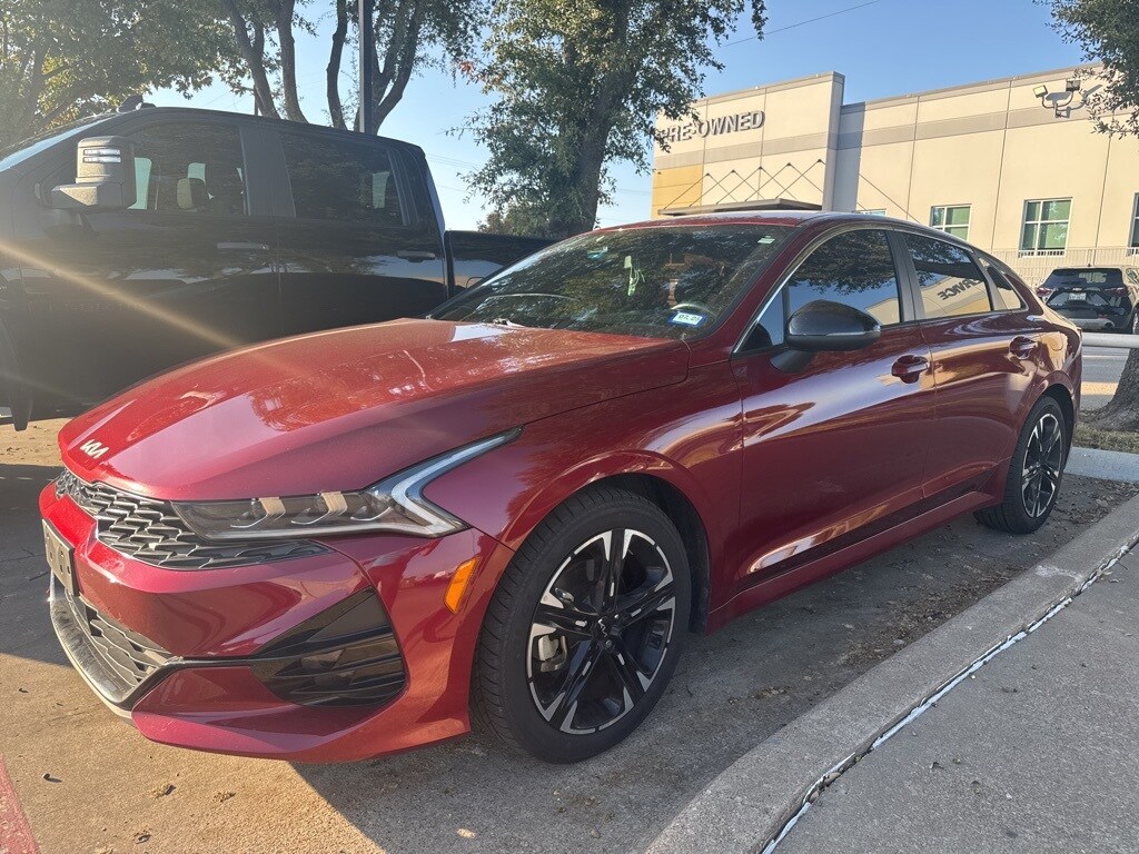 2024 Kia K5 GT-Line photo 2