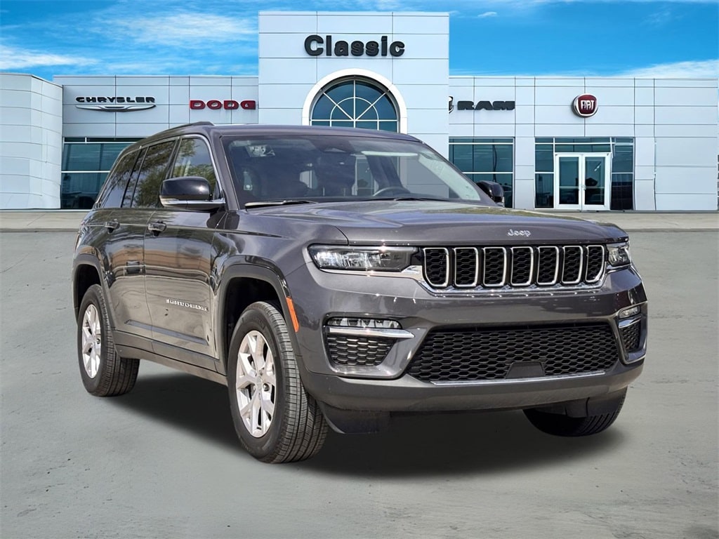 Used 2022 Jeep Grand Cherokee Limited with VIN 1C4RJHBG9N8579754 for sale in Arlington, TX