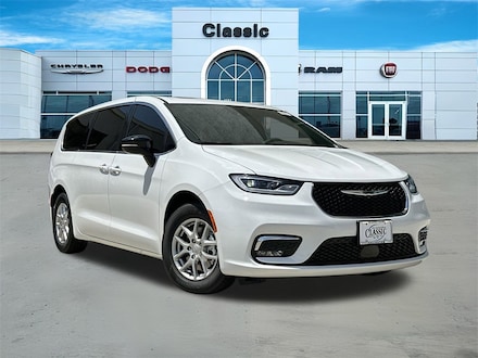 2025 Chrysler Pacifica Select Passenger Van