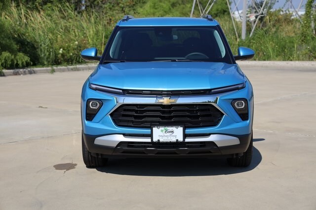 2026 Chevrolet Trailblazer LT photo 2