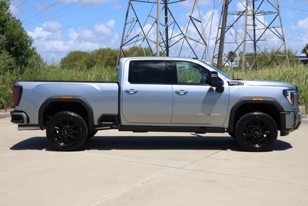 New 2026 GMC Sierra 2500 HD AT4 Truck Crew Cab