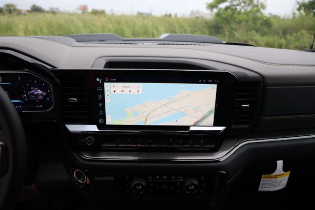 2026 Chevrolet Silverado 1500 ZR2 - Photo 18