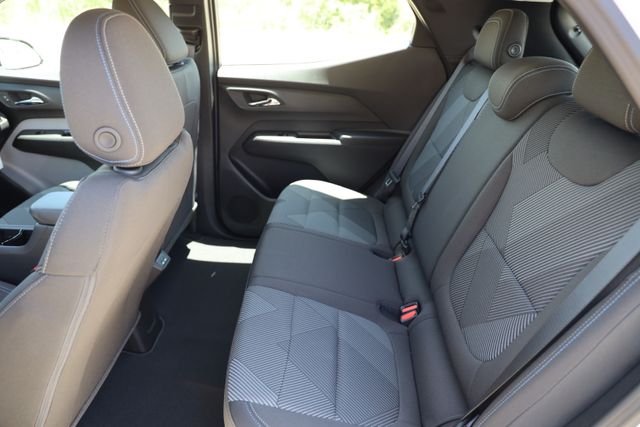 2027 Chevrolet Bolt LT - Photo 13