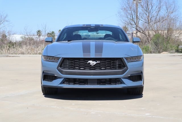 2025 Ford Mustang EcoBoost Premium photo 2