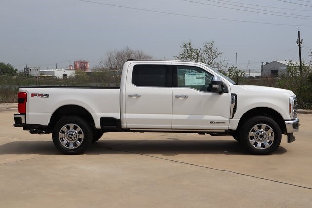 2025 Ford F-250 Lariat photo 4