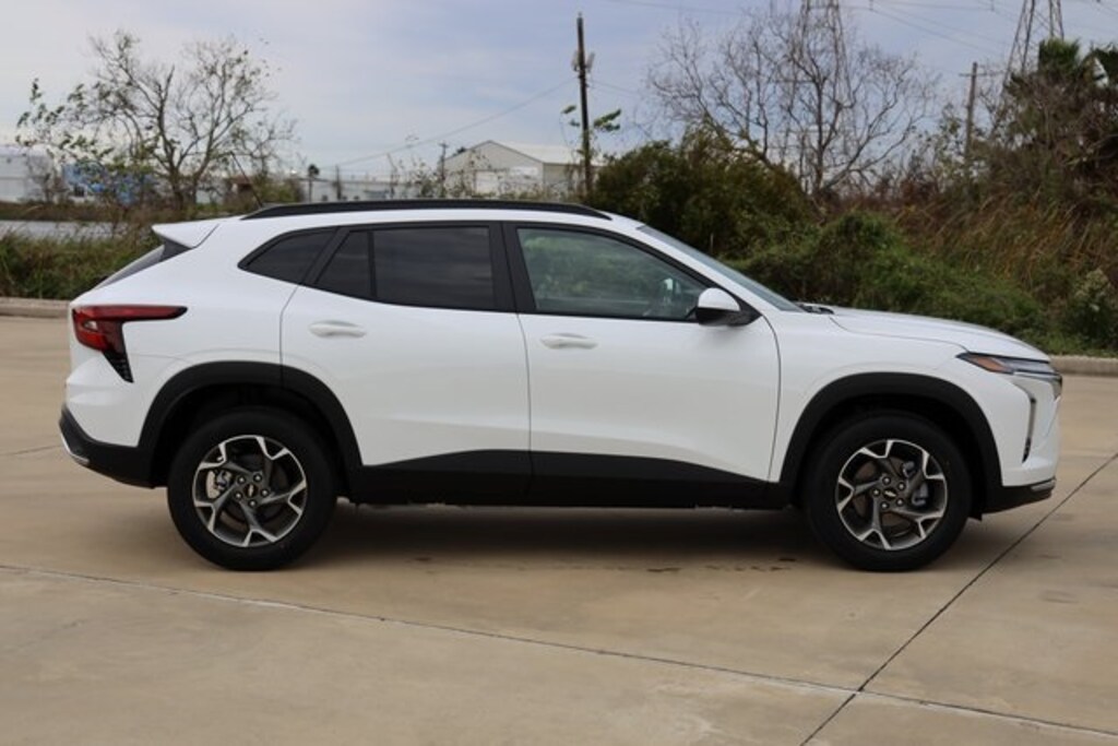 New 2026 Chevrolet Trax LT SUV