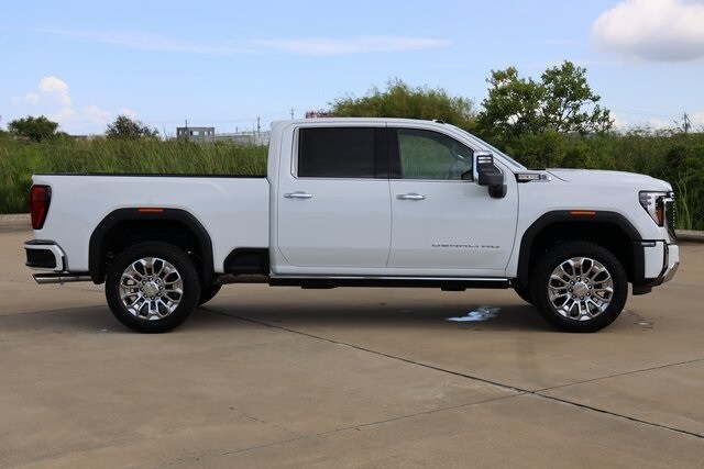 2025 Gmc Sierra 2500 HD Denali photo 2