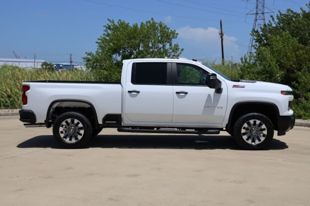 New 2026 Chevrolet Silverado 2500 HD Custom Truck Crew Cab