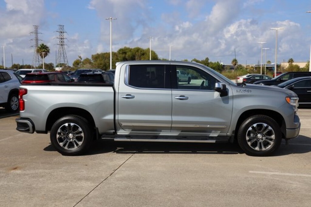 New 2026 Chevrolet Silverado 1500 High Country Truck Crew Cab