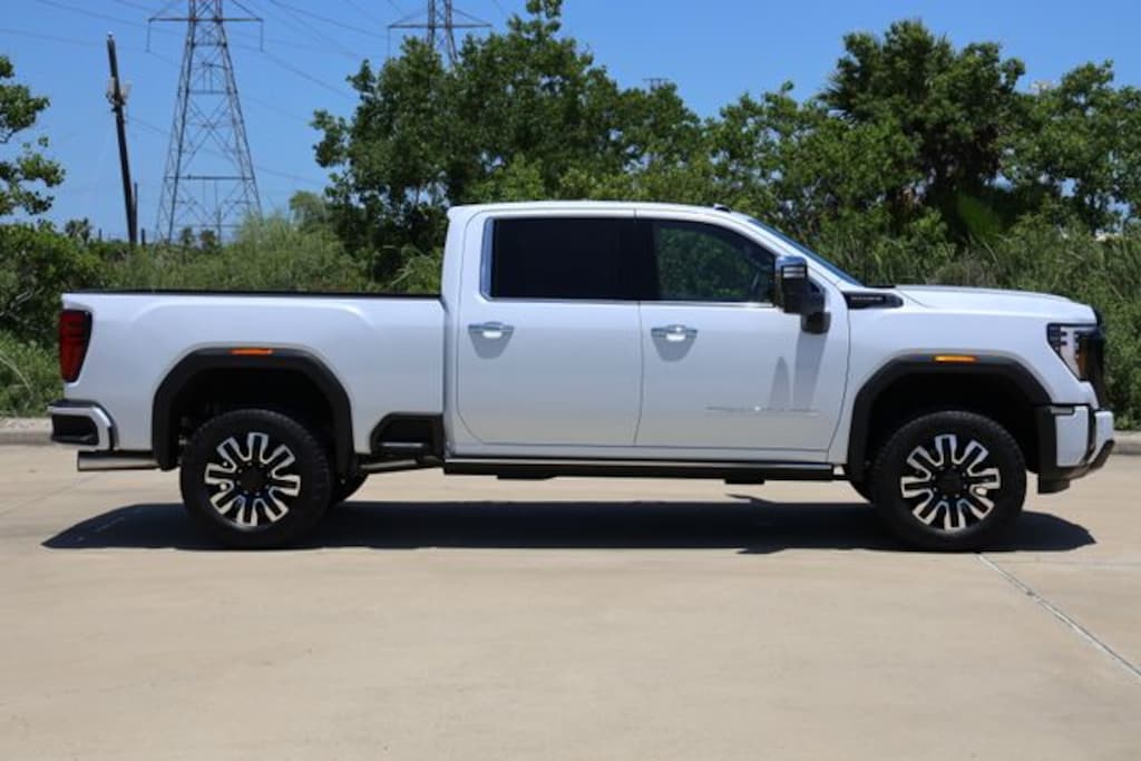 New 2026 GMC Sierra 2500 HD Denali Ultimate Truck Crew Cab