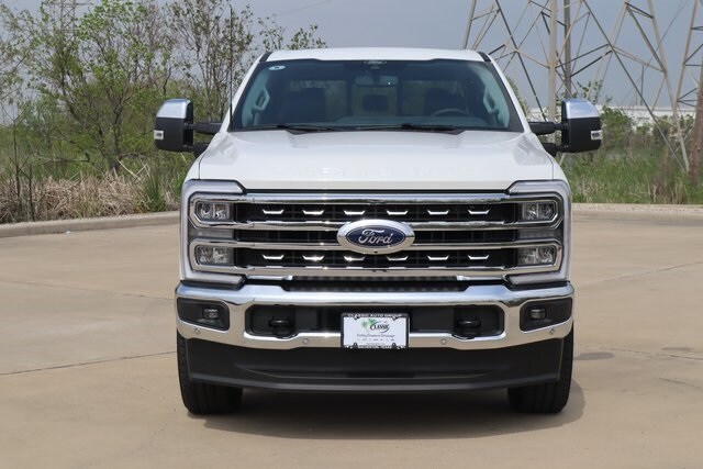 2025 Ford F-250 Lariat photo 2