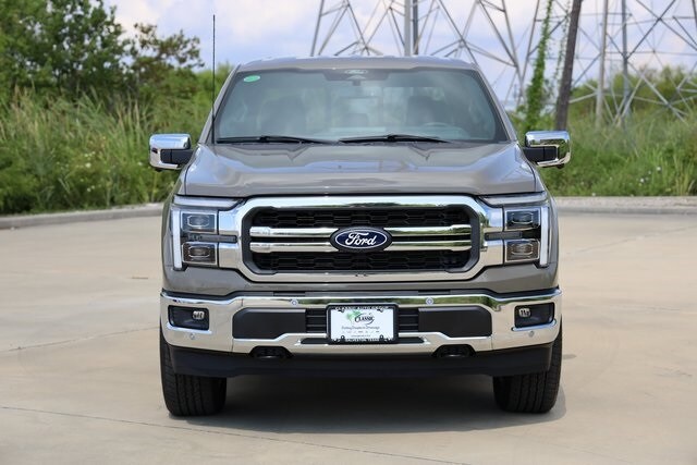 2025 Ford F-150 Lariat photo 2
