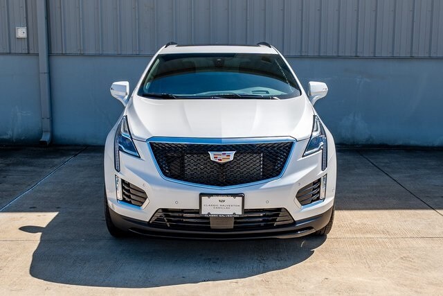 2025 Cadillac XT5 Sport photo 2