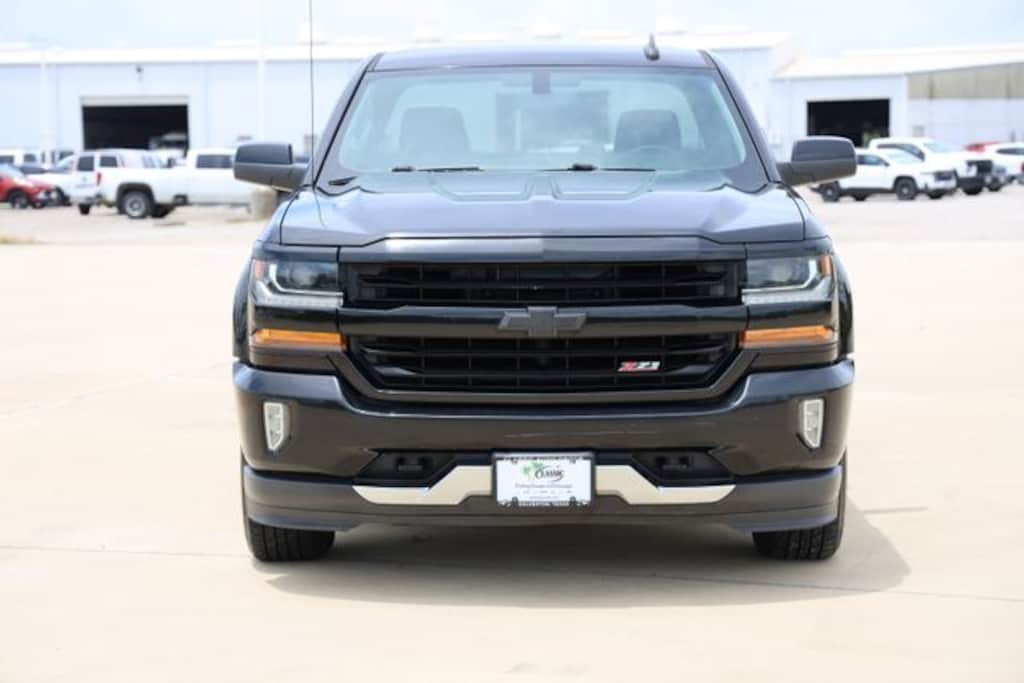 Used 2017 Chevrolet Silverado 1500 LT Truck
